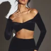 Adele fløyels-crop-top med rynket skulder i jet-svart