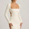 Akari minikjole med perledetaljer og utskjæringer i elfenben