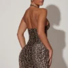 Alena rynket halterneck bodycon minikjole i leopardmønster