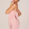 Alessandra bandeau-drapert minikjole i blushrosa