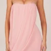 Alessandra bandeau-drapert minikjole i blushrosa