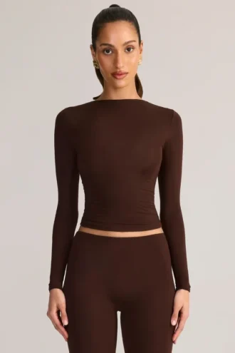 Alia Modal Ruched Langermet Top i Chocolate Brown
