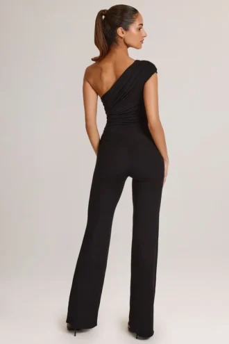 Alouette Modal jumpsuit med én skulder i svart