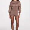 Antonia strikkede minishorts med middels høy midje i mokka