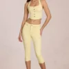 Anessa Capri-jeans med middels høy midje i sitrongul