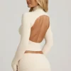 Auri Modal Ruched Backless Turtleneck Top i elfenben