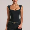 Ayla body med sweetheart-utringning i svart