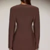 Azelie minikjole med enkeltradet blazer i sjokoladebrun