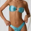 Bandeau-bikinitopp med ferskvannsperledetaljer i turkis