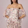 Birdie off-shoulder minikjole med volanger i primrose blomstertrykk