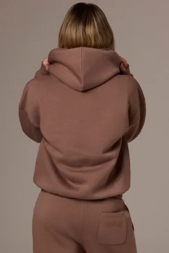 Brodert oversized hettegenser i kakao
