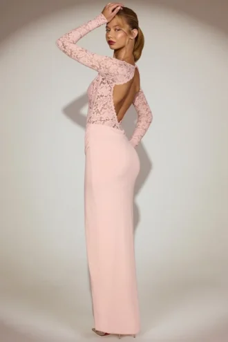 Carmina Lace Scalloped Plunge-Neck Maxi Kjole i rosa