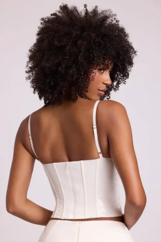 Cassandra vinyl-korsett-crop-top med bøyle i hvitt