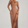 Champel pyntet maxi-kjole med cowl-hals i nude