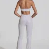 Coralena pyntet jumpsuit med utskjæringer i hvitt