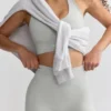Define Luxe minishorts med høy midje i grått