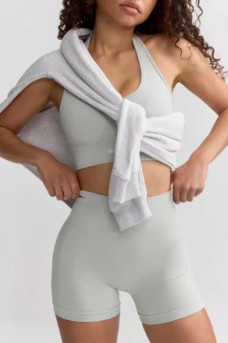 Define Luxe minishorts med høy midje i grått