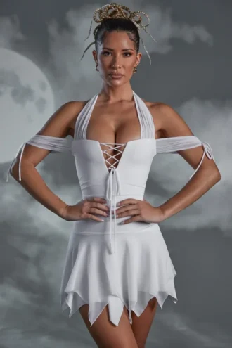 Elvyra minikjole med snøring og halterneck i hvitt
