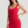 Evie bodycon-minikjole med lav rygg i kirsebærrød