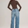 Faedra-jeans med snøring og rette ben i midtvask