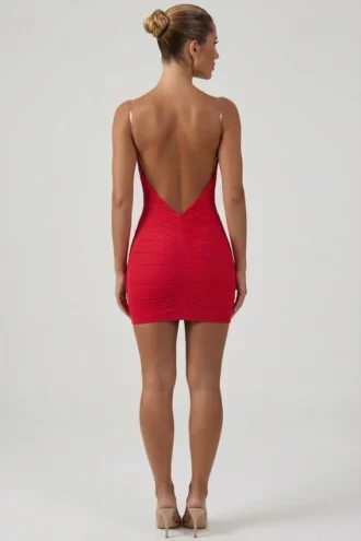 Femi rynket, ryggløs bodycon-minikjole i rødt
