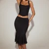 Fjolla Lace Mid-Rise Fluted Midi Skjørt i svart