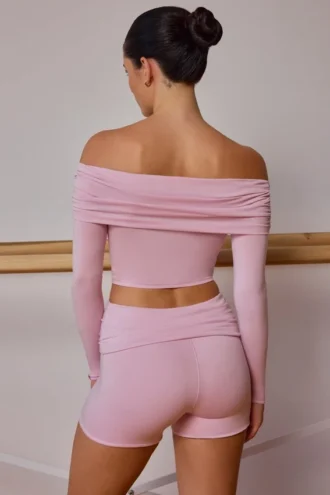 Gjennomsiktig off-shoulder-top med lange ermer i myk rosa