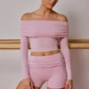 Gjennomsiktig off-shoulder-top med lange ermer i myk rosa