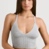 Grovstrikket tank-top i grå melert