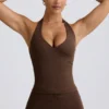 Halterneck-tanktop med åpen rygg i pecan-marmorert