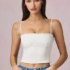 Hania Modal Broderie Anglaise Camisole-top i hvitt