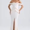 Hemera off-shoulder kjole med volanger i elfenben