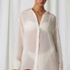 Hiva oversized skjorte med perledetaljer i perlehvit