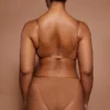 Intimates myk mesh-triangel-BH i ett lag i fargen Almond