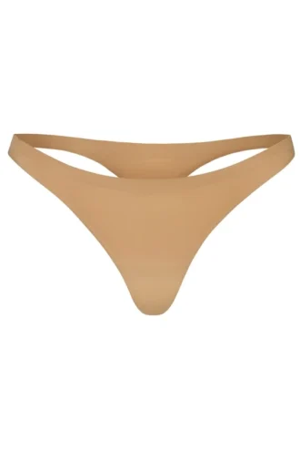 Intimates sømløs strikket tanga i karamell