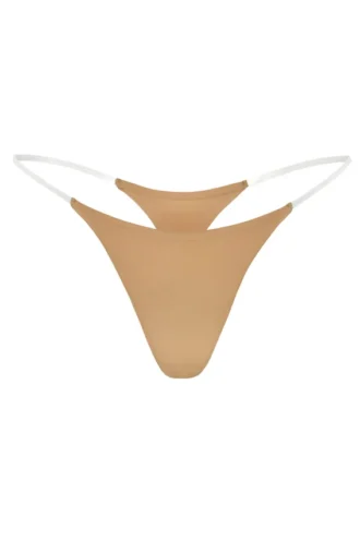 Intimates sømløs strikket tanga med gjennomsiktige stropper i karamell
