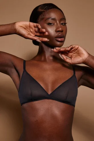 Intimates Soft Mesh Single Layer Triangle Bra i svart