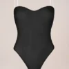 Intimates Strapless Bodyer i svart
