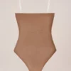 Intimates stroppeløs body i honning
