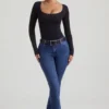 Jacey høytaljede flared-jeans i indigo-vask
