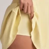 Jaida Modal A-linje minikjole med bare skuldre i fargen Lemon Sherbet