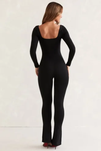 Jett langermet jumpsuit med firkantet hals i svart