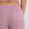Joggebukse med vid benåpning i ribbestrikket stoff i mauve