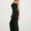 Jumpsuit i grovstrikket bandeau med utvidet ben i svart