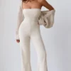 Jumpsuit i grovstrikket bandeau med utvidet bukseben i kremfarge