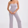 Jumpsuit i grovstrikket bandeau med utvidet bukseben i støvete lavendel