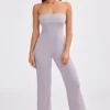 Jumpsuit i grovstrikket bandeau med utvidet bukseben i støvete lavendel