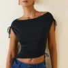 Kaede asymmetrisk crop-top med rynket rygg i svart