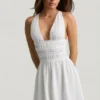 Kaelis Plunge Cross-Back minikjole i hvitt