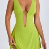 Kalista Plunge Cut-Out minikjole i limegrønn